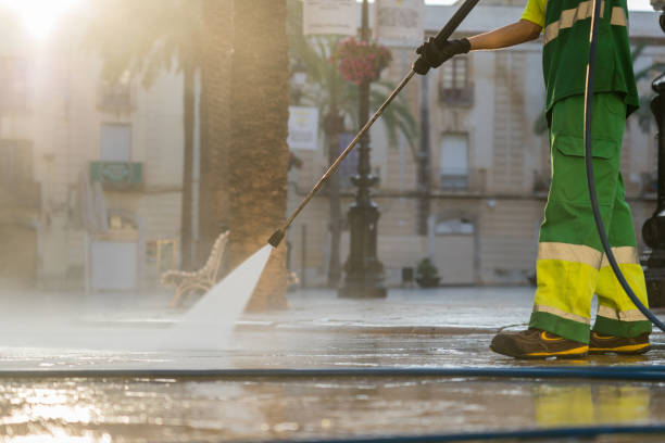 Best Pool Deck Cleaning  in Nissequogue, NY